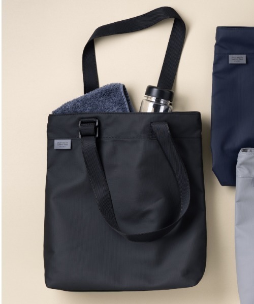 Inner Carrying(インナーキャリング)の「インナーキャリング 撥水 トートバッグ 縦型(トートバッグ・レディース・ライトグレー/ブラック/ダークブルー・FREE)」の7枚目の写真