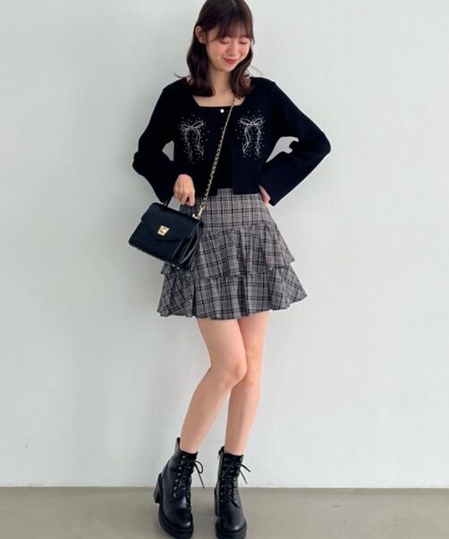 MAJESTIC LEGON（マジェスティックレゴン）の「リボンエンブロイダリーカーディガン（カーディガン/ボレロ・レディース・アイボリー/ピンク/ライトグレー/ブラック/ボルドー・MEDIUM）」の3枚目の写真