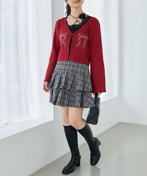 MAJESTIC LEGON（マジェスティックレゴン）の「リボンエンブロイダリーカーディガン（カーディガン/ボレロ・レディース・アイボリー/ピンク/ライトグレー/ブラック/ボルドー・MEDIUM）」の10枚目の写真