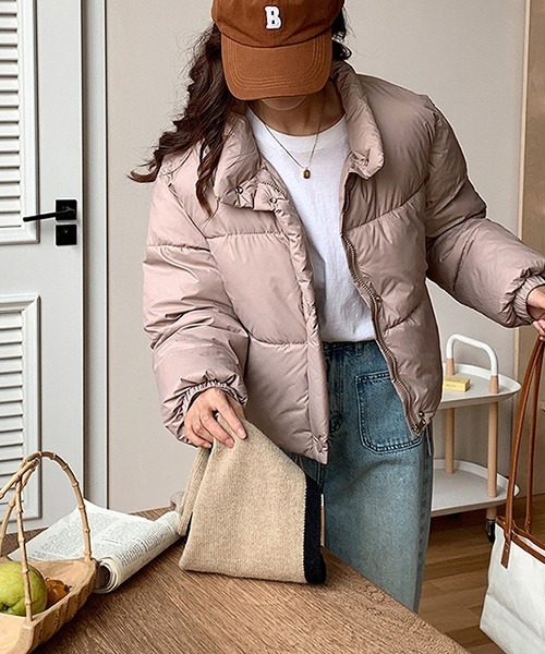 c.u.l（シーユーエル）の「ショート丈 スタンドカラーダウンジャケット