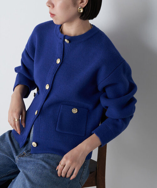 Jena espace merveilleux(ジェナ エスパスメルヴェイユ)の「メタルボタンカーディガン(カーディガン/ボレロ・レディース・アイボリー/チャコールグレー/ブルー・FREE)」の3枚目の写真