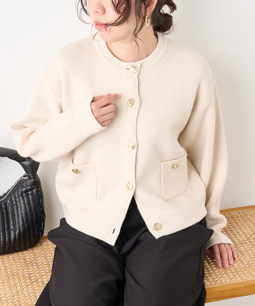 Jena espace merveilleux(ジェナ エスパスメルヴェイユ)の「メタルボタンカーディガン(カーディガン/ボレロ・レディース・アイボリー/チャコールグレー/ブルー・FREE)」の9枚目の写真