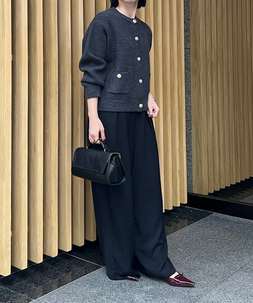 Jena espace merveilleux(ジェナ エスパスメルヴェイユ)の「メタルボタンカーディガン(カーディガン/ボレロ・レディース・アイボリー/チャコールグレー/ブルー・FREE)」の12枚目の写真