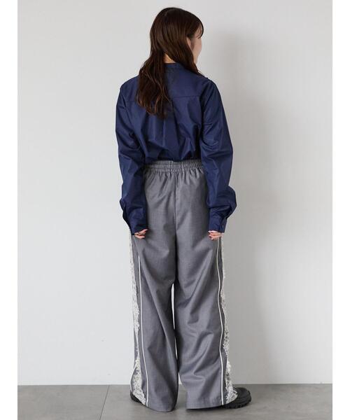 ehka sopo（エヘカソポ）の「フリル付バンドカラーシャツ（シャツ/ブラウス・レディース・ブルー/オフホワイト/ネイビー・F）」の18枚目の写真