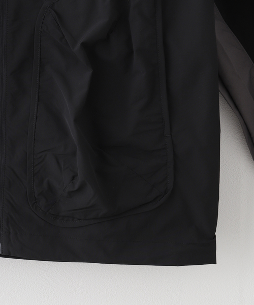 SAN SAN GEAR(サンサンギア)の「【SAN SAN GEAR / サン サン ギア】DART POCKET JACKET(マウンテンパーカー・メンズ・ブラック/グレー・2/1)」の16枚目の写真