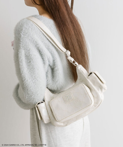 sanrio(サンリオ)の「HELLO KITTY モノグラムバッグ(ショルダーバッグ・レディース・ブラック/ホワイト/ピンク/サックスブルー・FREE)」の6枚目の写真