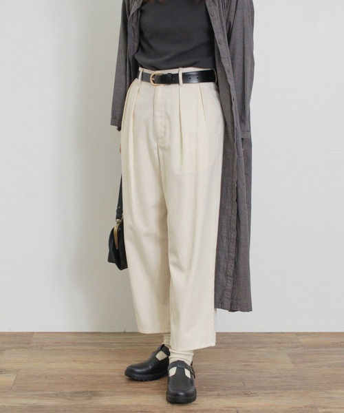 Samansa Mos2(サマンサ モスモス)の「ツータックワイドチノトラウザー(チノパンツ・レディース・ナチュラル/カーキ/ダークベージュ/ダークネイビー・マルチサイズ)」の15枚目の写真
