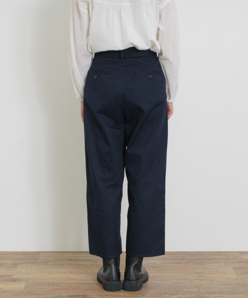 Samansa Mos2(サマンサ モスモス)の「ツータックワイドチノトラウザー(チノパンツ・レディース・ナチュラル/カーキ/ダークベージュ/ダークネイビー・マルチサイズ)」の6枚目の写真