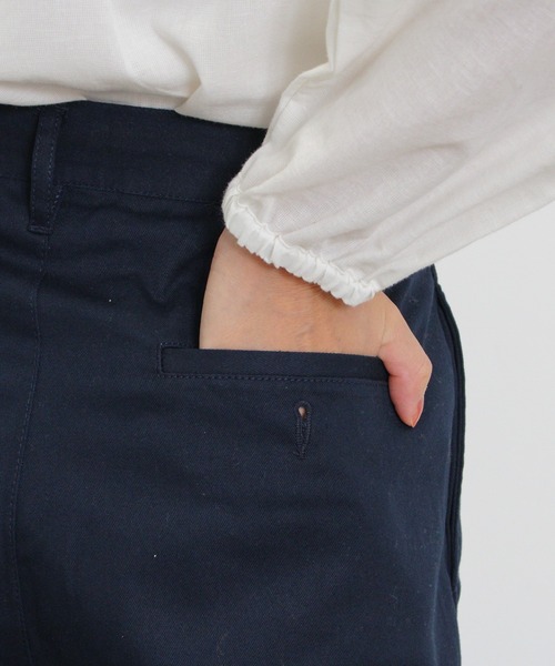 Samansa Mos2(サマンサ モスモス)の「ツータックワイドチノトラウザー(チノパンツ・レディース・ナチュラル/カーキ/ダークベージュ/ダークネイビー・マルチサイズ)」の9枚目の写真