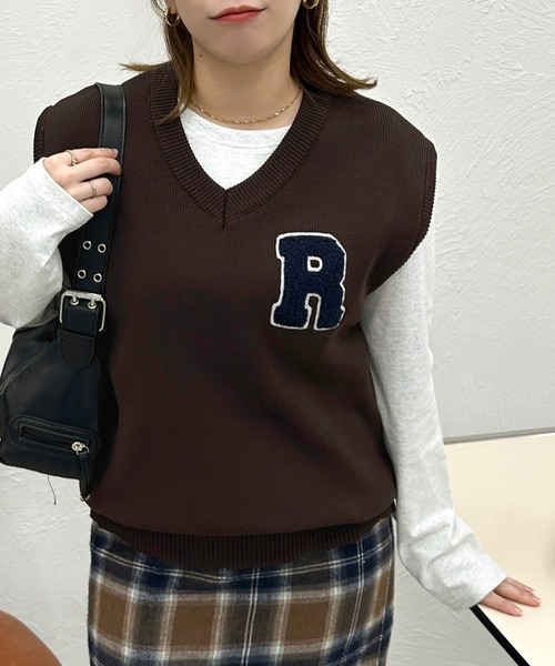 apres jour mignon(アプレジュールミニョン)の「【apresjour mignon】ユニセックスワンポイントニットベスト【ZOZOTOWN限定アイテム】(ベスト・レディース・ブラウン系その他/ネイビー・フリー/X-LARGE)」の2枚目の写真