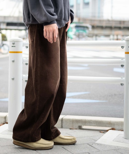 WEGO（ウィゴー）の「WEGO/イージーバレルレッグコーデュロイパンツ（チノパンツ・メンズ・チャコール/ブラウン・LARGE/MEDIUM）」の14枚目の写真