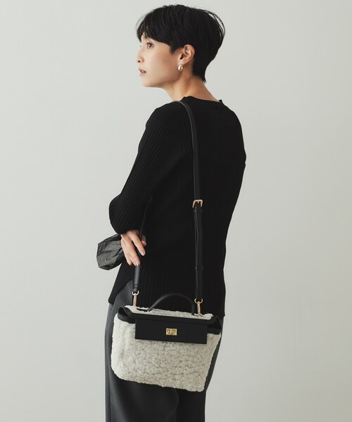 OPAQUE.CLIP（オペークドットクリップ）の「【2WAY】ボアトリミングスクエアデザインバッグ（ハンドバッグ・レディース・チャコールグレー/オフホワイト・00）」の17枚目の写真