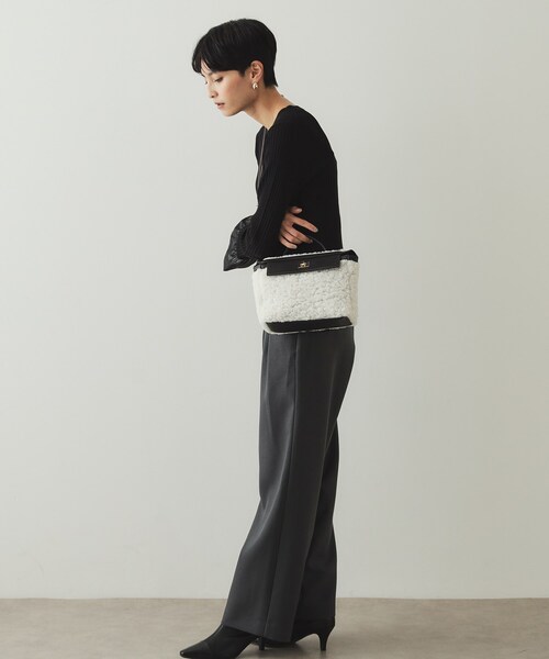 OPAQUE.CLIP（オペークドットクリップ）の「【2WAY】ボアトリミングスクエアデザインバッグ（ハンドバッグ・レディース・チャコールグレー/オフホワイト・00）」の18枚目の写真