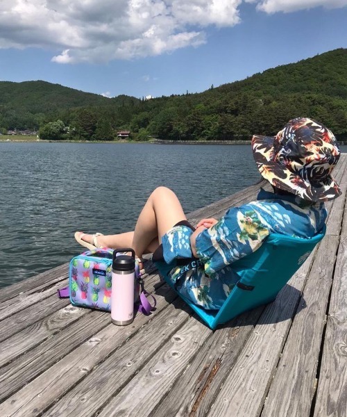 CRAZY CREEK（クレイジークリーク）の「CRAZY CREEK クレイジークリーク オリジナルチェア（アウトドアグッズ・メンズ・ロイヤルブルー/その他1/その他2/ブラック/グリーン/レッド/エメラルドブルー/C/A/B/ミント/マルーン・FREE）」の5枚目の写真