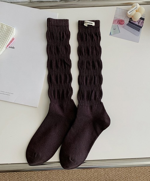 mosox（モソックス）の「【mosox】2WAY ルーズソックス（ソックス/靴下・レディース・ブラック/チョコ/ダークグレー/ベージュ/オフホワイト・FREE）」の2枚目の写真