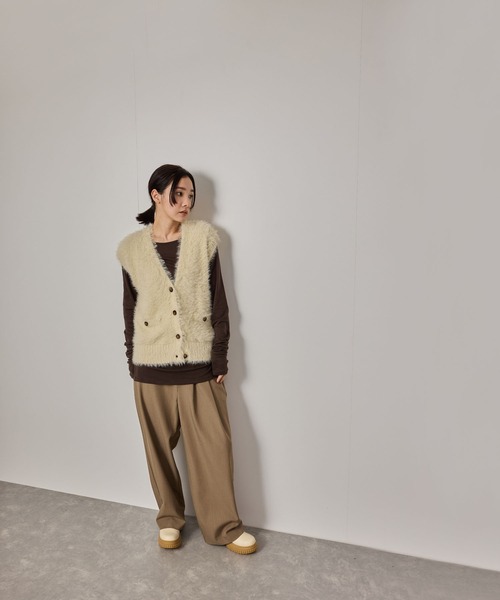 NERGY(ナージー)の「ジャギーニットベスト(ベスト・レディース・チャコールグレー/オフホワイト・FREE)」の6枚目の写真