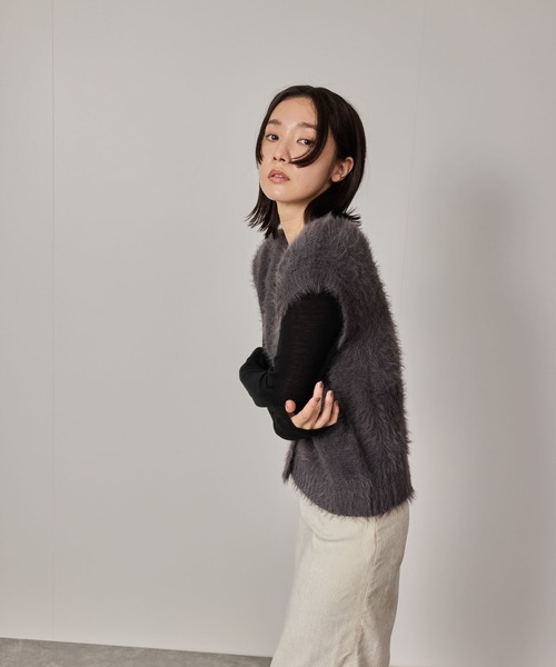 NERGY(ナージー)の「ジャギーニットベスト(ベスト・レディース・チャコールグレー/オフホワイト・FREE)」の9枚目の写真