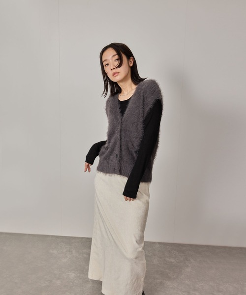 NERGY(ナージー)の「ジャギーニットベスト(ベスト・レディース・チャコールグレー/オフホワイト・FREE)」の11枚目の写真