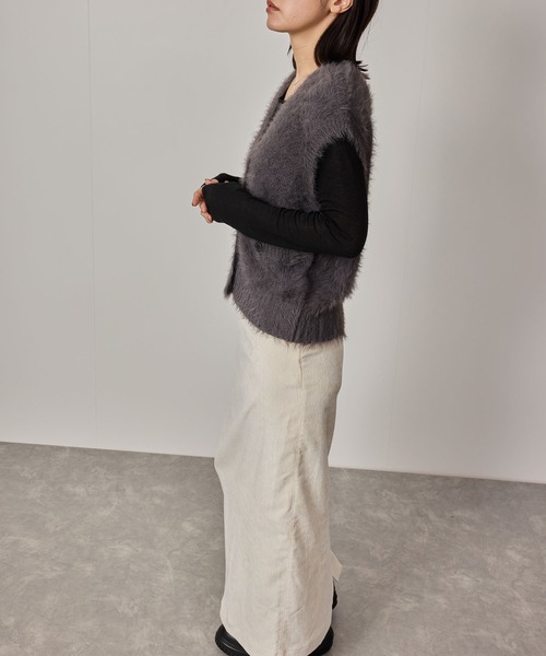 NERGY(ナージー)の「ジャギーニットベスト(ベスト・レディース・チャコールグレー/オフホワイト・FREE)」の21枚目の写真