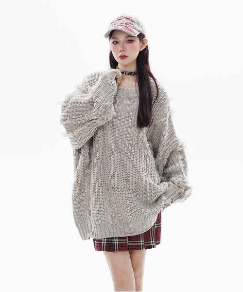 lilful(リルフル)の「Y2K クラッシュ加工 ベーシックカラールーズニット(ニット/セーター・レディース・ブラック/グレー・M/L)」の2枚目の写真