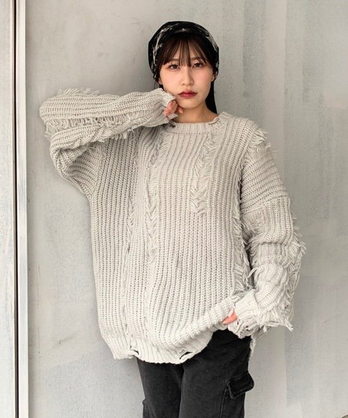 lilful(リルフル)の「Y2K クラッシュ加工 ベーシックカラールーズニット(ニット/セーター・レディース・ブラック/グレー・M/L)」の17枚目の写真