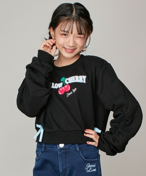 JENNI love（ジェニィラブ）の「【あったか】裏起毛チェリーサガラトレーナー（スウェット・キッズ・オフホワイト/ブラック/サックスブルー・130cm/140cm/150cm/160cm）」の3枚目の写真