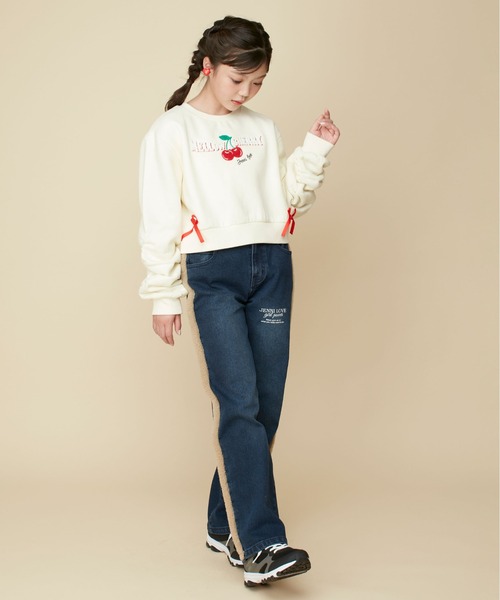 JENNI love（ジェニィラブ）の「【あったか】裏起毛チェリーサガラトレーナー（スウェット・キッズ・オフホワイト/ブラック/サックスブルー・130cm/140cm/150cm/160cm）」の5枚目の写真