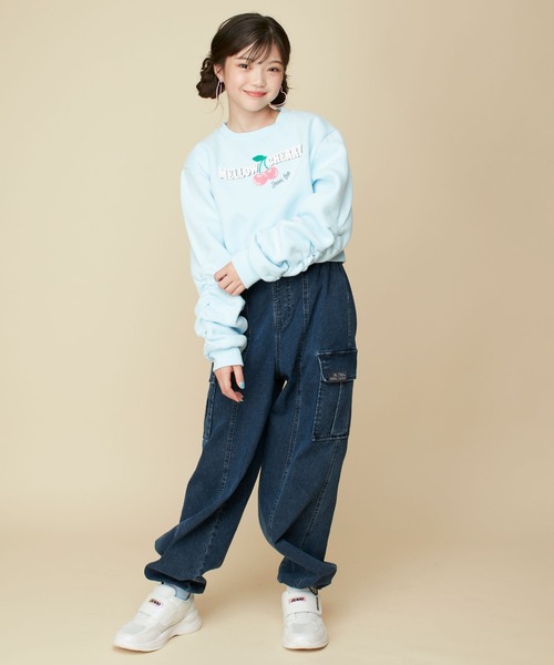 JENNI love（ジェニィラブ）の「【あったか】裏起毛チェリーサガラトレーナー（スウェット・キッズ・オフホワイト/ブラック/サックスブルー・130cm/140cm/150cm/160cm）」の11枚目の写真