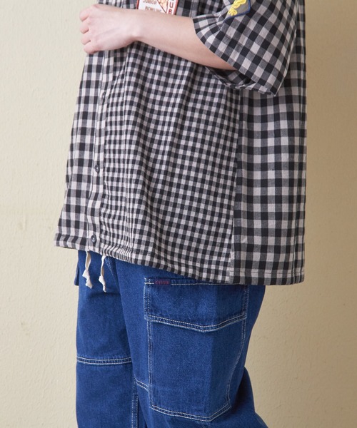 CUBE SUGAR（キューブシュガー）の「ギンガムチェック組合せ裾ドロストシャツ（シャツ/ブラウス・レディース・カーキ/ブラック/ブルー・M）」の21枚目の写真