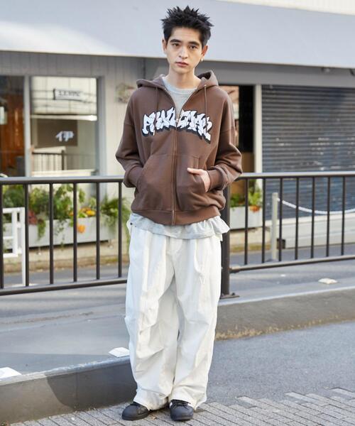 WEGO（ウィゴー）の「WEGO/ワッペンロゴZIPパーカー（パーカー・メンズ・ブラウン/ネイビー/アッシュグレー/杢グレー・LARGE/MEDIUM）」の16枚目の写真