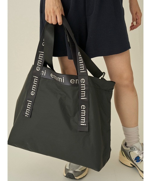 emmi（エミ）の「【ONLINE限定カラー】emmiロゴビッグトートバッグ（トートバッグ・レディース・シルバー/グレー/ブラック/ネイビー/レッド・FREE）」の22枚目の写真