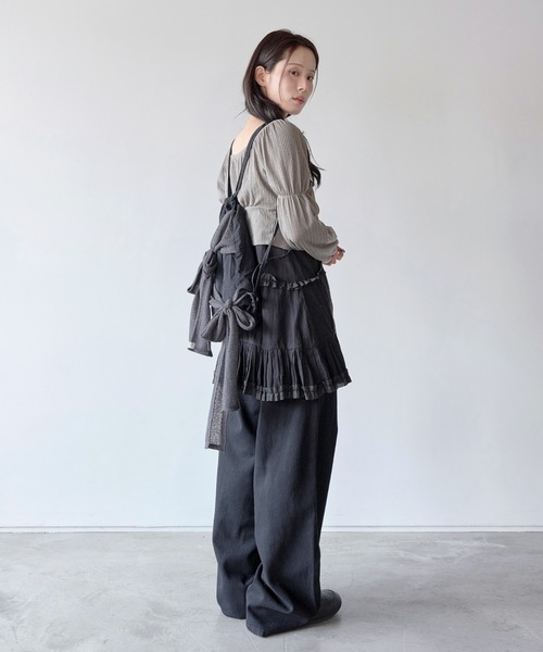 UNE MANSION(ユヌマンション)の「リボンタイストリングナイロンバックパック(バックパック/リュック・レディース・ブラック/アイボリー/カーキ・ONE SIZE)」の7枚目の写真