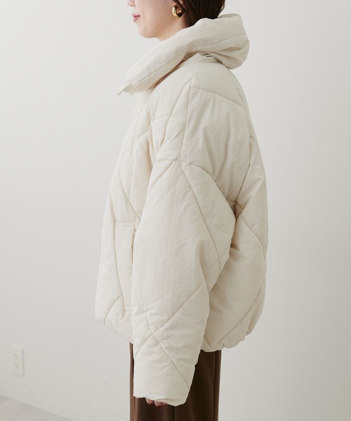 natural couture(ナチュラルクチュール)の「ビックダイヤキルトフェイクダウン(ダウンジャケット/コート・レディース・アイボリー・FREE)」の5枚目の写真