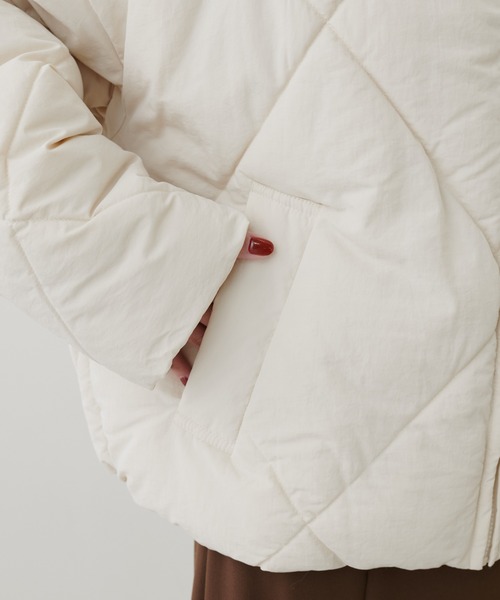 natural couture(ナチュラルクチュール)の「ビックダイヤキルトフェイクダウン(ダウンジャケット/コート・レディース・アイボリー・FREE)」の9枚目の写真