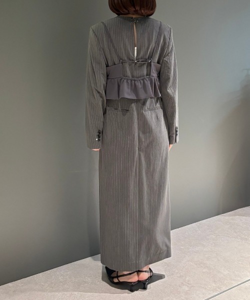 ANDRESD（アンドレスド）の「ピンストライプテーラードビスチェドレス / pinstripe tailored bustier dress（ドレス・レディース・ベージュ/ブラック/グレー・M/S/L）」の19枚目の写真