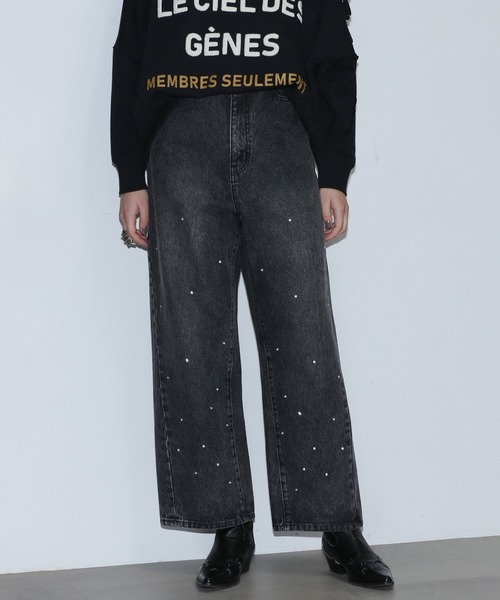 ROSE BUD(ローズバッド)の「ビジューデニムパンツ(デニムパンツ・レディース・ブラック/ブルー・S/M)」の1枚目の写真