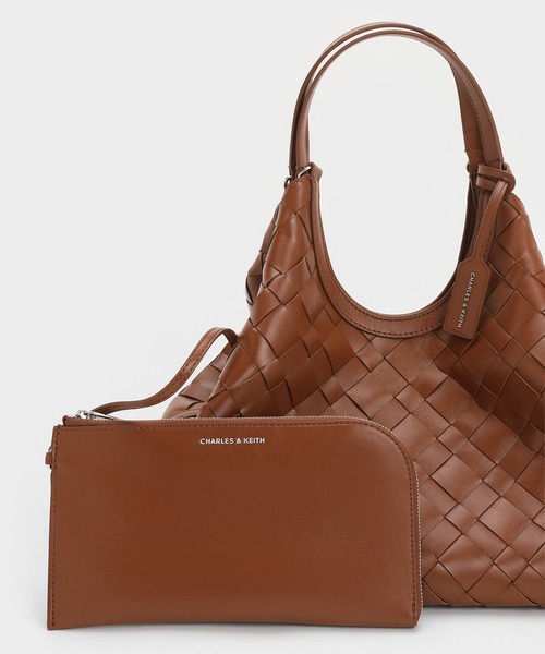 CHARLES & KEITH（チャールズ & キース）の「Ivette イヴェット ウーブントートバッグ（トートバッグ・レディース・チョコ/スミクロ・L）」の12枚目の写真