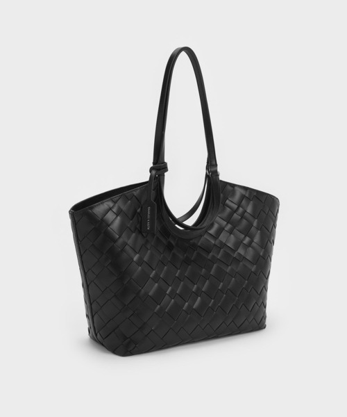 CHARLES & KEITH（チャールズ & キース）の「Ivette イヴェット ウーブントートバッグ（トートバッグ・レディース・チョコ/スミクロ・L）」の14枚目の写真