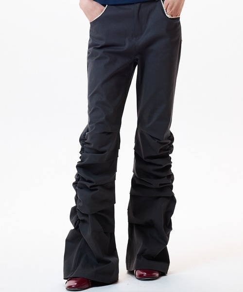 LUVISTRUE（ラヴイズトゥルー）の「IM FRILL SHIRRING PANTS（その他パンツ・レディース・チャコールグレー/ブラック・MEDIUM/SMALL）」の2枚目の写真