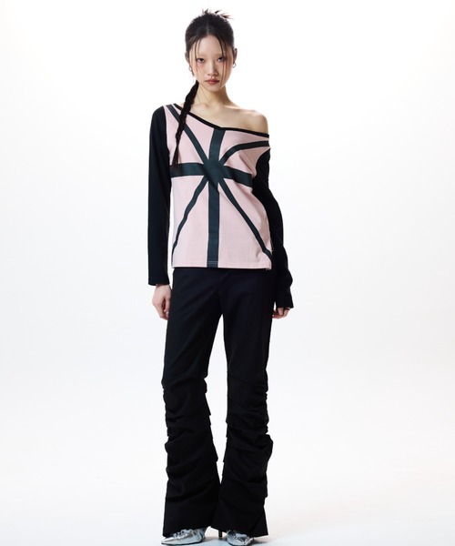 LUVISTRUE（ラヴイズトゥルー）の「IM FRILL SHIRRING PANTS（その他パンツ・レディース・チャコールグレー/ブラック・MEDIUM/SMALL）」の3枚目の写真