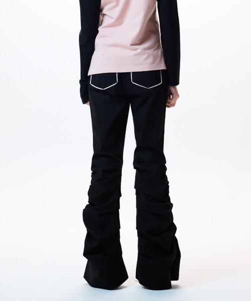 LUVISTRUE（ラヴイズトゥルー）の「IM FRILL SHIRRING PANTS（その他パンツ・レディース・チャコールグレー/ブラック・MEDIUM/SMALL）」の7枚目の写真