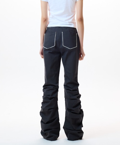 LUVISTRUE（ラヴイズトゥルー）の「IM FRILL SHIRRING PANTS（その他パンツ・レディース・チャコールグレー/ブラック・MEDIUM/SMALL）」の12枚目の写真