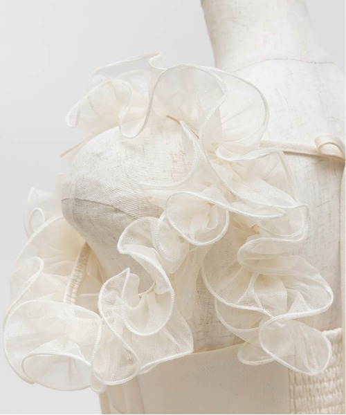 RANDA(ランダ)の「ショルダーフリルマーメイドワンピス(ワンピース・レディース・ブラック/アイボリー/イエロー・1/0)」の9枚目の写真