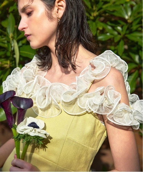 RANDA(ランダ)の「ショルダーフリルマーメイドワンピス(ワンピース・レディース・ブラック/アイボリー/イエロー・1/0)」の16枚目の写真