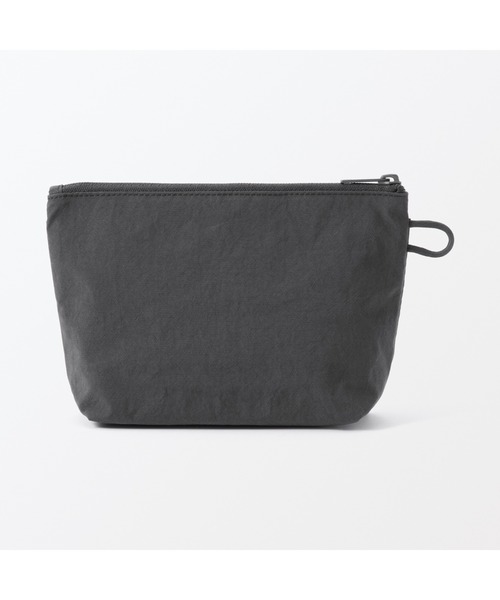 無印良品(ムジルシリョウヒン)の「リンクルナイロン マチ付きポーチ M 約21×13.5×6cm(ポーチ・レディース・ダークグレー/ピンク/グレー・FREE)」の10枚目の写真