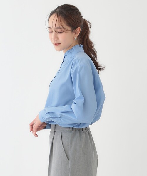 SHOO・LA・RUE（シューラルー）の「すっきり好印象 フリルスタンドブラウス（シャツ/ブラウス・レディース・ホワイト/ライトブルー/ホワイト系5・01/02/03/04）」の8枚目の写真