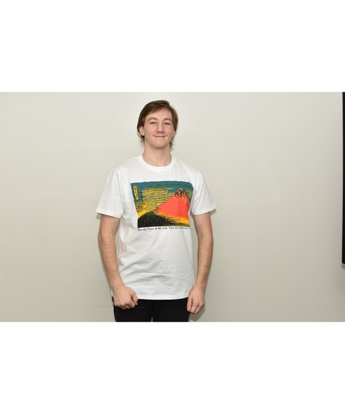 JIN plus(ジンプラス)の「赤富士 JIN+ ホワイトTシャツ(Tシャツ/カットソー・メンズ・ホワイト系その他2/ホワイト系その他/ホワイト系その他3/ホワイト系4・MEDIUM/SMALL/LARGE/X-LARGE)」の6枚目の写真