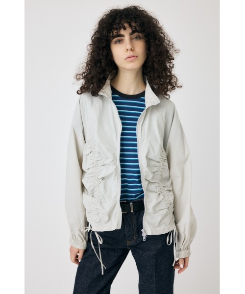 MOUSSY(マウジー)の「RIBBON GATHER NYLON ジャケット(ナイロンジャケット・レディース・ライトブラック/ダークネイビー/ライトグレー・FREE)」の7枚目の写真