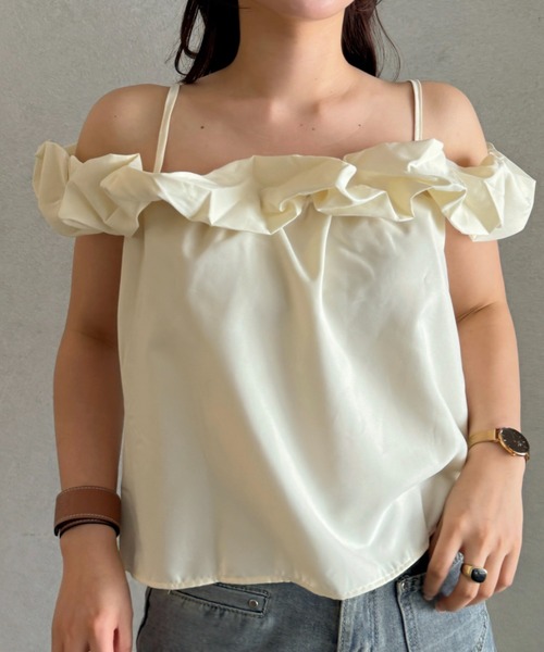 efill（エフィル）の「ラッフル チャーム フリル オフショルダートップス（Tシャツ/カットソー・レディース・ピンク/アイボリー・FREE）」の17枚目の写真