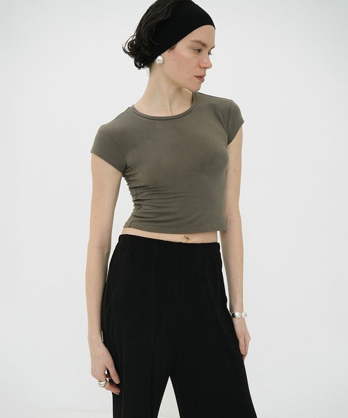 CLANE（クラネ）の「SOFT SHEER COMPACT TOPS（Tシャツ/カットソー・レディース・ブラック/ホワイト/ブラウン/ベージュ・1/2）」の11枚目の写真
